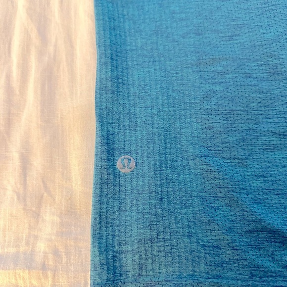 Lululemon Metal Vent Tech Short Sleeve Shirt Night Sea Soft Denim - Picture 3 of 4
